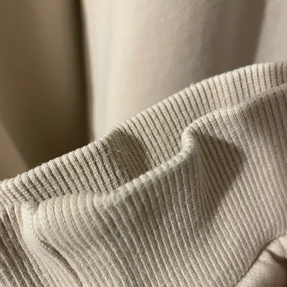 Comfrt Signature Hoodie in Bone - Picture 8 of 9